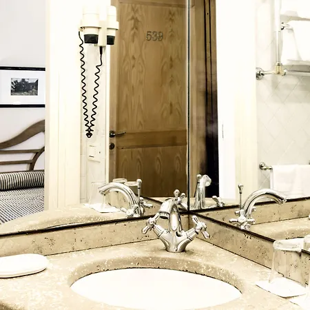 Roccamare - Casa Di Levante Otel 4*